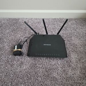 NETGEAR Nighthawk AC1750 Smart WiFi Router (Model: R6700v3)
